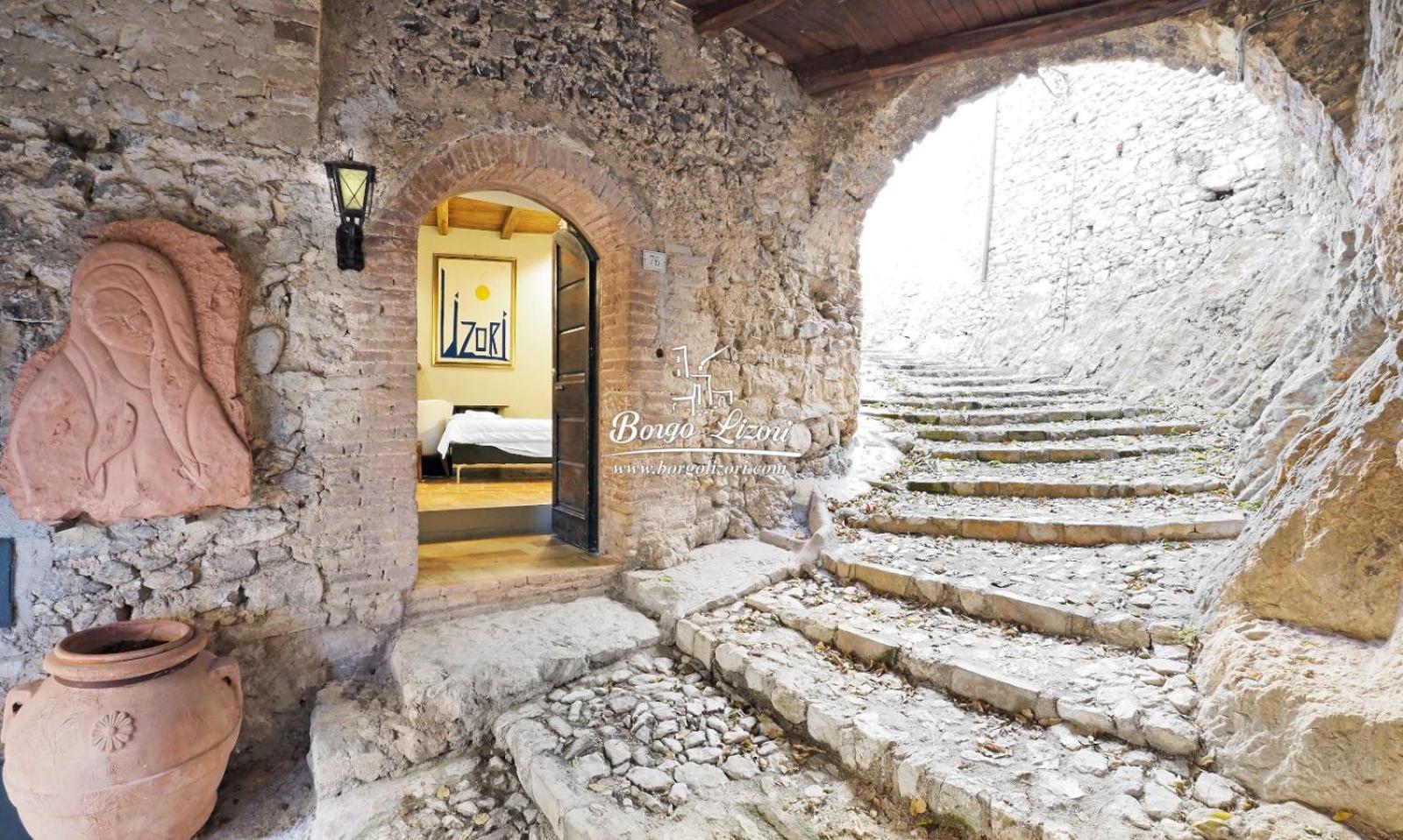 Relais Borgo Lizori Country House Campello sul Clitunno Exteriér fotografie