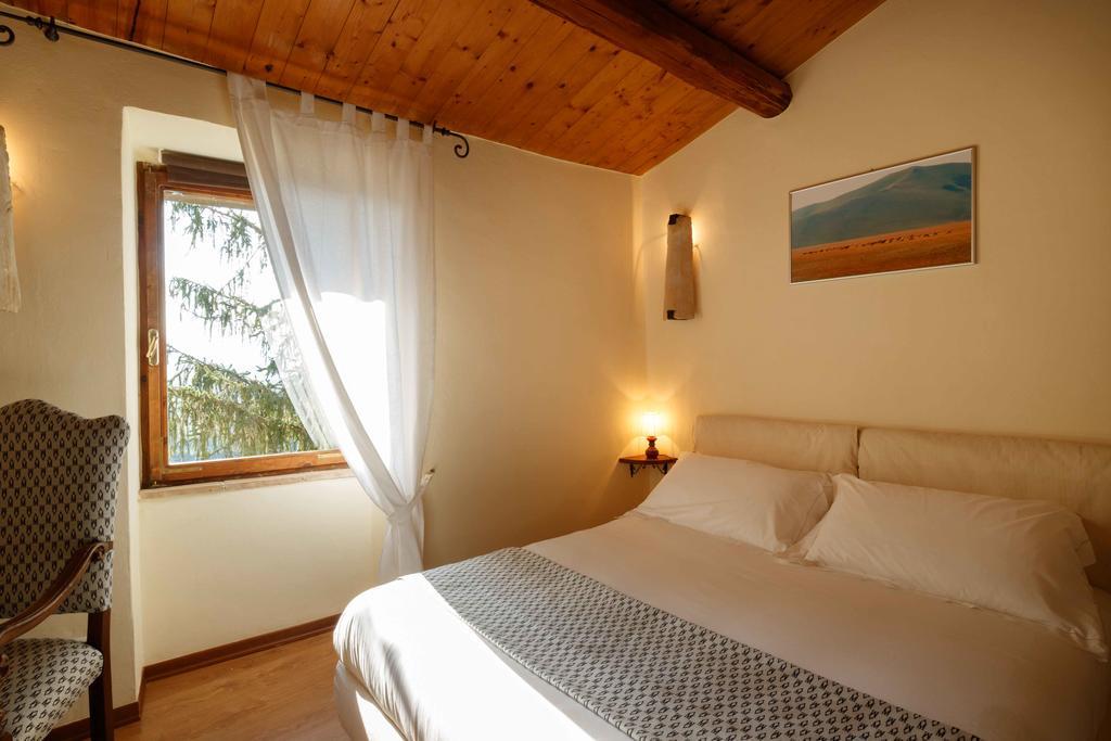 Relais Borgo Lizori Country House Campello sul Clitunno Exteriér fotografie
