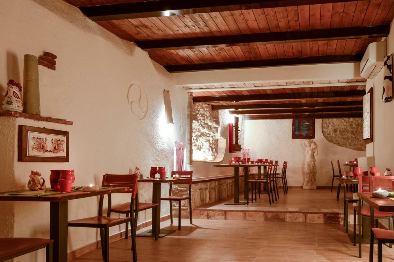 Relais Borgo Lizori Country House Campello sul Clitunno Exteriér fotografie